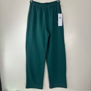 ALO Yoga Limited Edition Accolade Sweatpant Straight Leg Winter Ivy Size XS